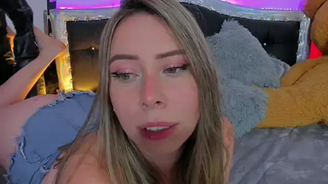 JanneKim online show from December 2024 01:29:02 AM