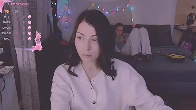 Snapshot of valorant_girl chatting on March 2025 06:43:02 PM valorant girl online show from March 2025 06:43:02 PM