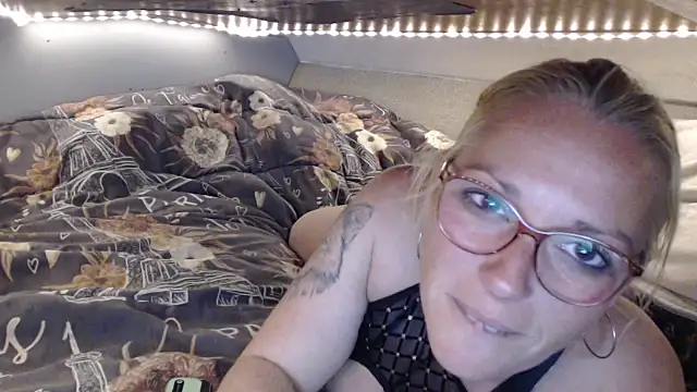 Doucelouve9 online show from March 2026 09:07:01 PM