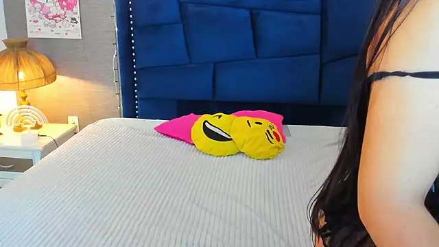 MaiteFlores online show from June 2026 01:31:01 PM