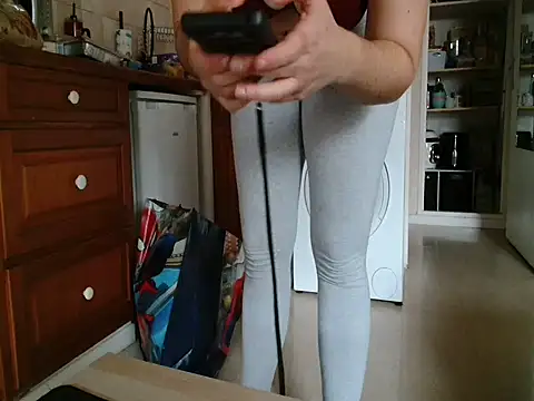 Lauzo21 online show from October 2025 12:53:02 PM