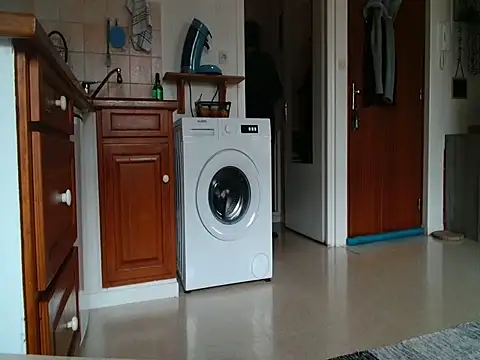 Snapshot of Lauzo21 chatting on March 2026 07:36:02 AM Lauzo21 online show from March 2026 07:36:02 AM