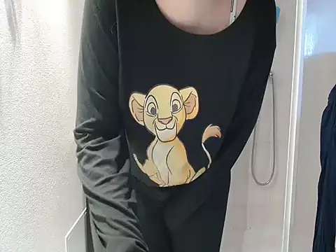 Snapshot of Lauzo21 chatting on March 2026 08:52:02 AM Lauzo21 online show from March 2026 08:52:02 AM