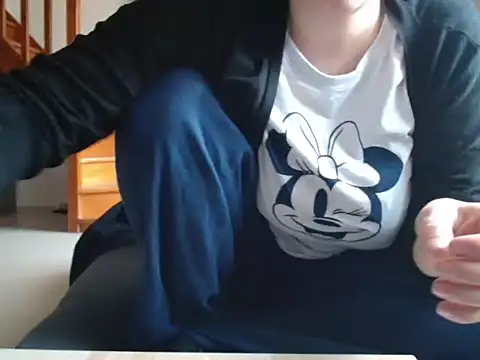 Snapshot of Lauzo21 chatting on March 2026 06:39:01 AM Lauzo21 online show from March 2026 06:39:01 AM