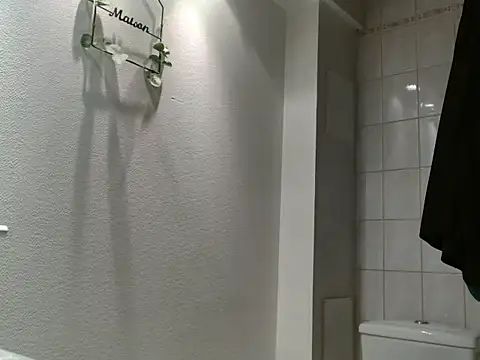 Snapshot of Lauzo21 chatting on April 2026 08:01:02 AM Lauzo21 online show from April 2026 08:01:02 AM