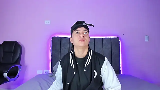 AbbySmiitth  online show from January 2025 12:21:01 PM