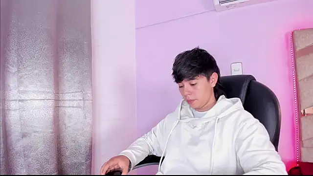 AbbySmiitth  online show from March 2025 03:10:02 PM