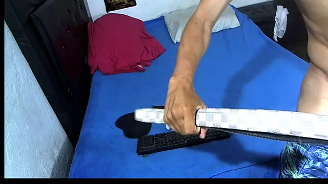 Snapshot of badssboys_always chatting on January 2025 08:09:02 AM badssboys always online show from January 2025 08:09:02 AM