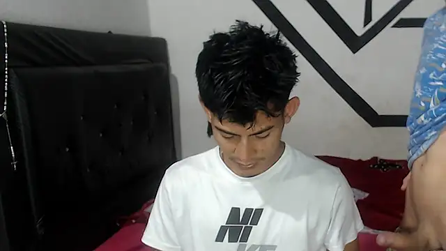 Snapshot of badssboys_always chatting on January 2025 08:44:01 PM badssboys always online show from January 2025 08:44:01 PM