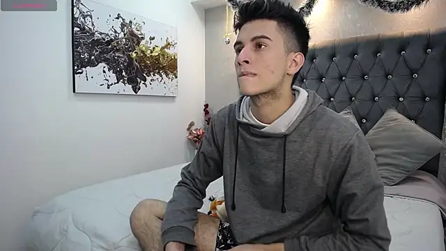 MrWilliseo online show from December 2024 08:08:01 PM