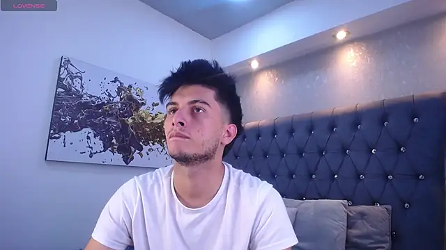 MrWilliseo online show from April 2026 07:58:01 PM