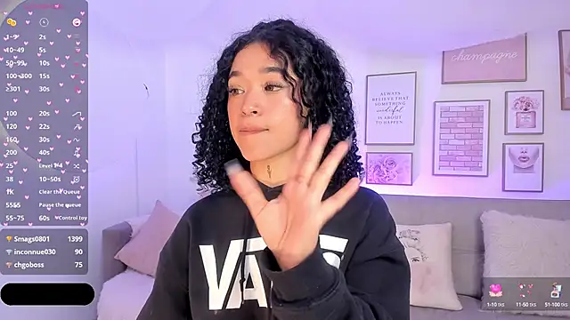 Crystal Dluna online show from January 2025 06:35:01 PM