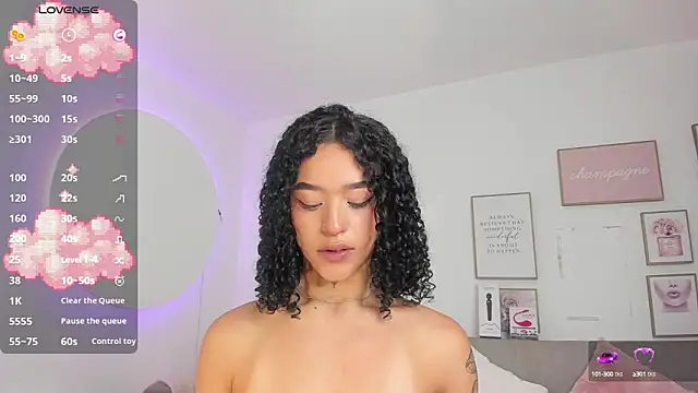 Crystal Dluna online show from March 2025 03:37:01 PM