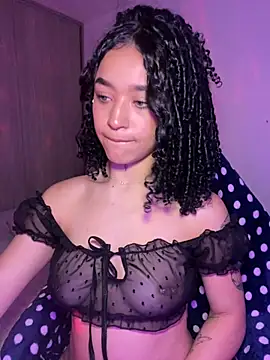 Crystal Dluna online show from September 2025 02:18:02 PM