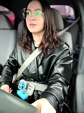 meow girl online show from November 2025 10:04:01 AM