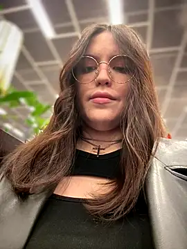 meow girl online show from December 2025 09:58:02 AM