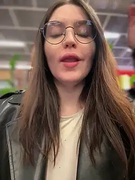 meow girl online show from February 2026 02:20:02 PM