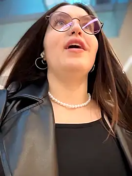 meow girl online show from March 2026 03:56:01 PM