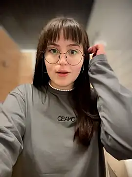 meow girl online show from July 2026 01:51:02 PM