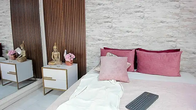 MadisonHunter2024 online show from February 2025 01:46:02 AM