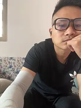 Snapshot of lixiaoshuai8 chatting on March 2025 04:30:02 AM lixiaoshuai8 online show from March 2025 04:30:02 AM