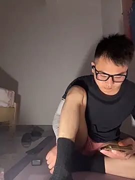 Snapshot of lixiaoshuai8 chatting on March 2025 03:06:01 PM lixiaoshuai8 online show from March 2025 03:06:01 PM