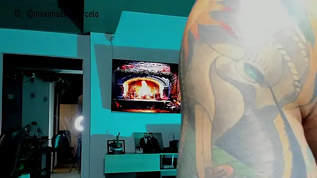 Maximo Marcelo online show from December 2024 11:14:02 PM