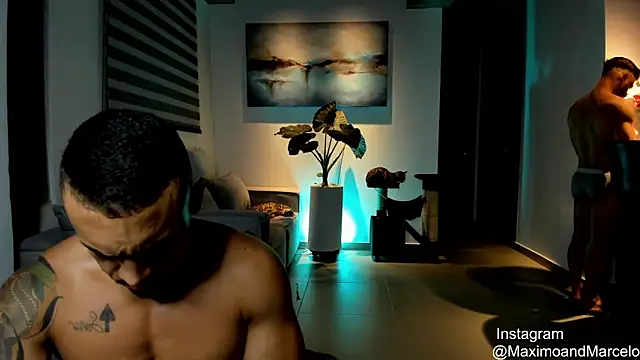 Maximo Marcelo online show from February 2025 02:06:01 AM