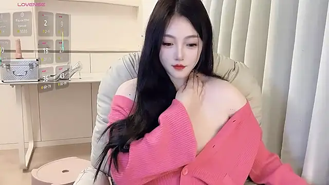 Snapshot of Kulomiyee_koi chatting on February 2025 01:13:02 PM Kulomiyee koi online show from February 2025 01:13:02 PM