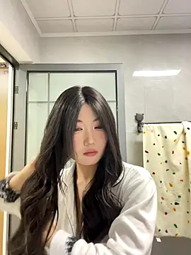 xyebobs online show from December 2025 12:56:01 PM