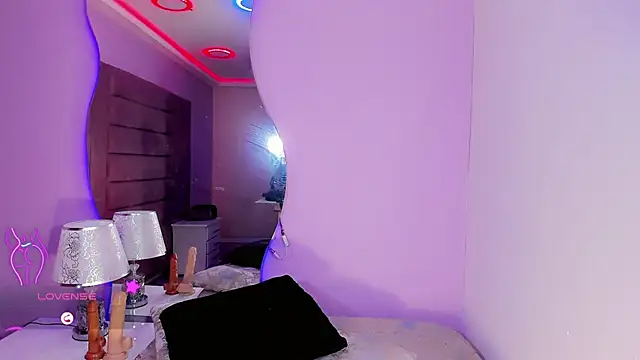 Shanelengel online show from November 2025 05:42:02 AM