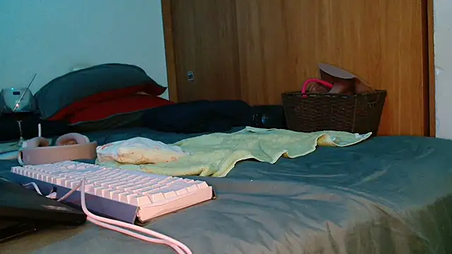 DirtyDi97 online show from November 2025 02:32:01 AM