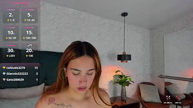 AdeleAndersonn online show from April 2026 01:41:02 PM