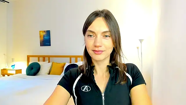 Snapshot of LovelyeeMia chatting on December 2024 07:14:01 AM LovelyeeMia online show from December 2024 07:14:01 AM