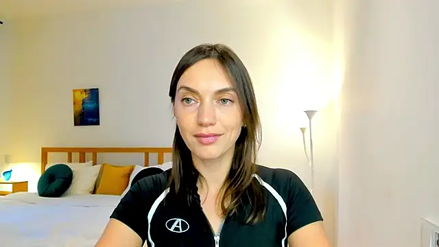 Snapshot of LovelyeeMia chatting on December 2024 10:18:01 AM LovelyeeMia online show from December 2024 10:18:01 AM