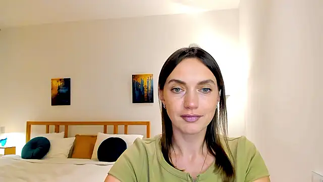 Snapshot of LovelyeeMia chatting on December 2024 06:15:01 PM LovelyeeMia online show from December 2024 06:15:01 PM