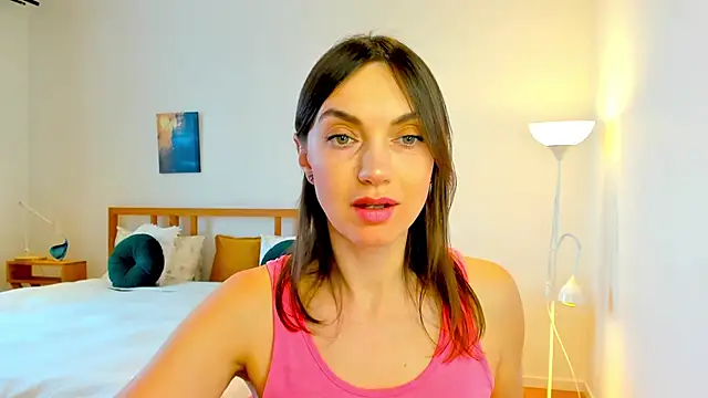 Snapshot of LovelyeeMia chatting on December 2024 11:32:01 AM LovelyeeMia online show from December 2024 11:32:01 AM