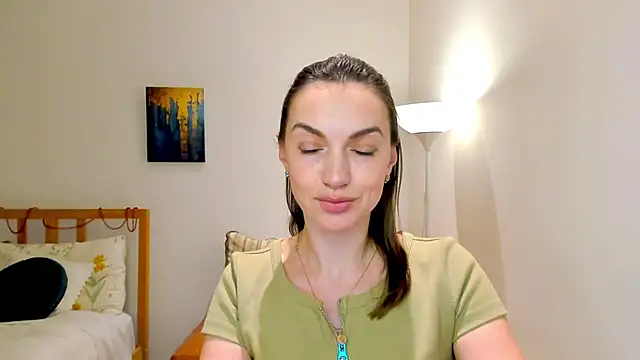 Snapshot of LovelyeeMia chatting on December 2024 03:37:01 PM LovelyeeMia online show from December 2024 03:37:01 PM