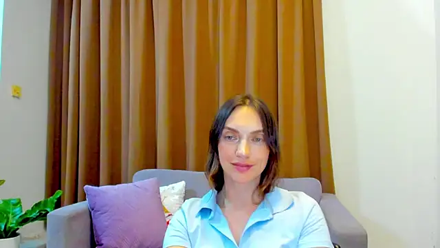 Snapshot of LovelyeeMia chatting on October 2025 11:11:01 AM LovelyeeMia online show from October 2025 11:11:01 AM