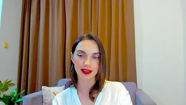 Snapshot of LovelyeeMia chatting on October 2025 02:40:02 PM LovelyeeMia online show from October 2025 02:40:02 PM