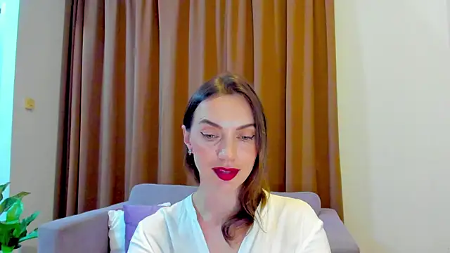 Snapshot of LovelyeeMia chatting on October 2025 10:38:02 AM LovelyeeMia online show from October 2025 10:38:02 AM