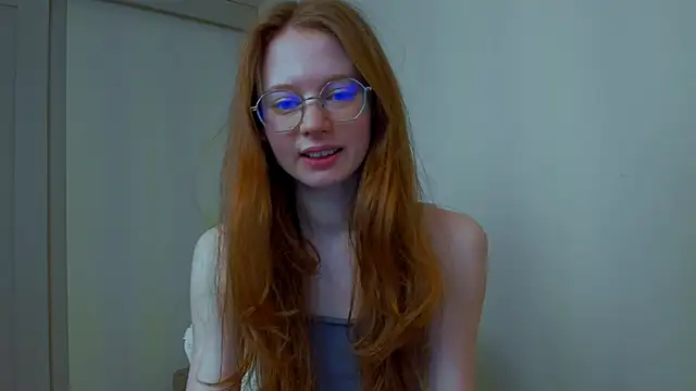 Snapshot of Fire_Luna chatting on April 2026 05:37:02 AM Fire Luna online show from April 2026 05:37:02 AM