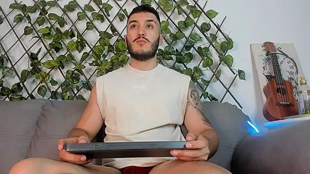 Zionmattis online show from January 2025 11:42:01 PM