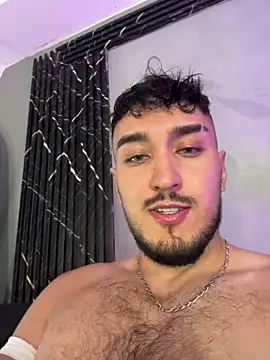 Snapshot of Zionmattis chatting on April 2026 01:00:01 AM Zionmattis online show from April 2026 01:00:01 AM