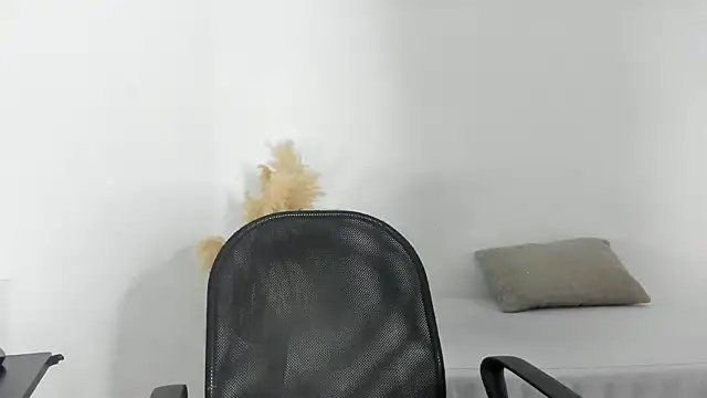 Snapshot of carolayrosse chatting on January 2025 02:55:01 AM carolayrosse online show from January 2025 02:55:01 AM