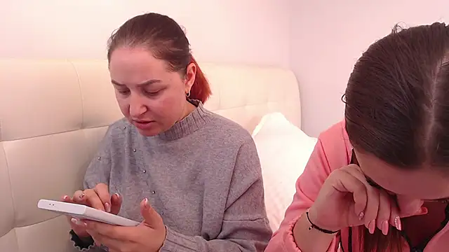 Amy--Samy online show from February 2025 01:11:02 PM