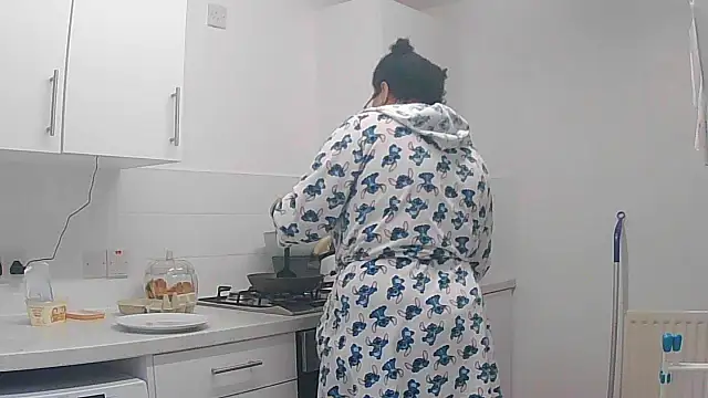 vanilla chocolate23 online show from November 2025 09:32:01 AM