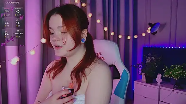 Snapshot of EnnySunrise chatting on March 2025 06:12:02 PM EnnySunrise online show from March 2025 06:12:02 PM