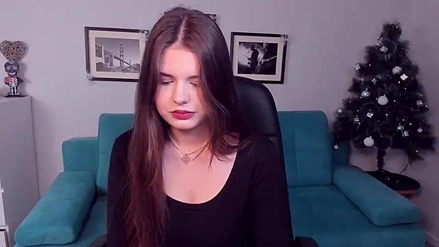 AdeliaKiss online show from December 2024 06:25:01 PM