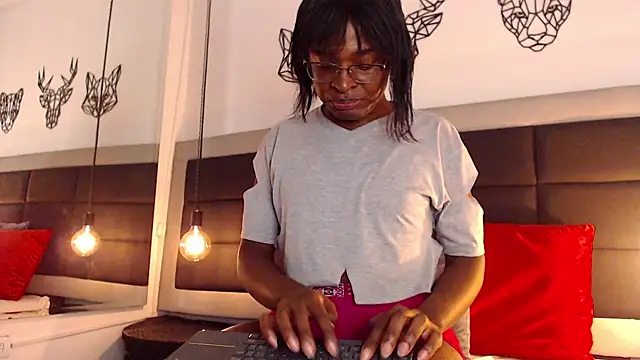 candy lovee69 online show from March 2025 02:08:01 AM